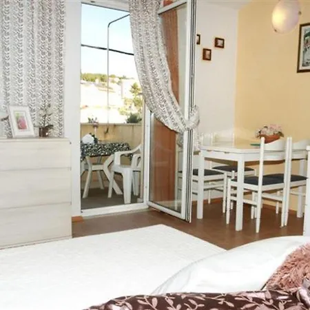 Apartment By The Sea Okrug Gornji, Ciovo - 22139